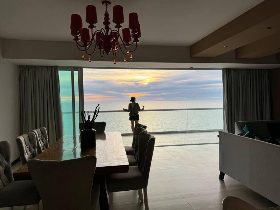 Apartamento Departamento De Lujo Vista Al Mar Piso 15 Mazatlán Exterior foto