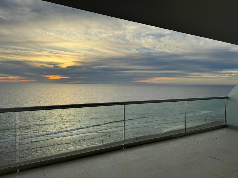 Apartamento Departamento De Lujo Vista Al Mar Piso 15 Mazatlán Exterior foto